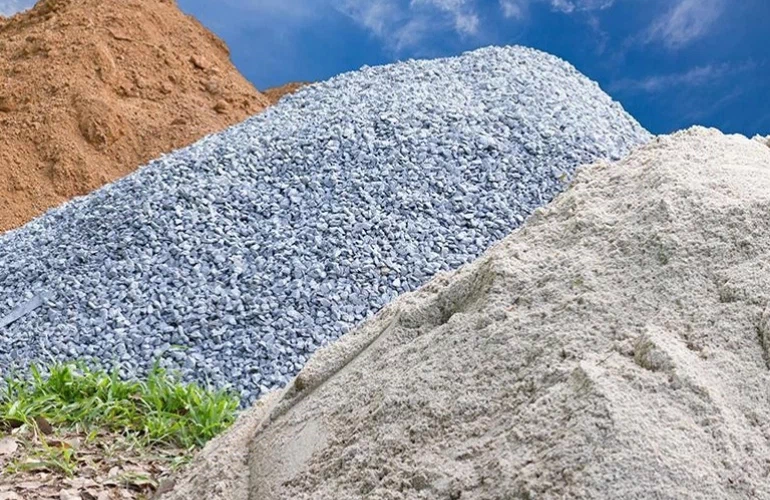 Góry kamienia i piachu